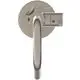 Freistehender Arm mit einem Hebelmechanismus, aus Silber, geeignet für moderne Bäder. Produkt von Ideal Standard, funktional und platzsparend.